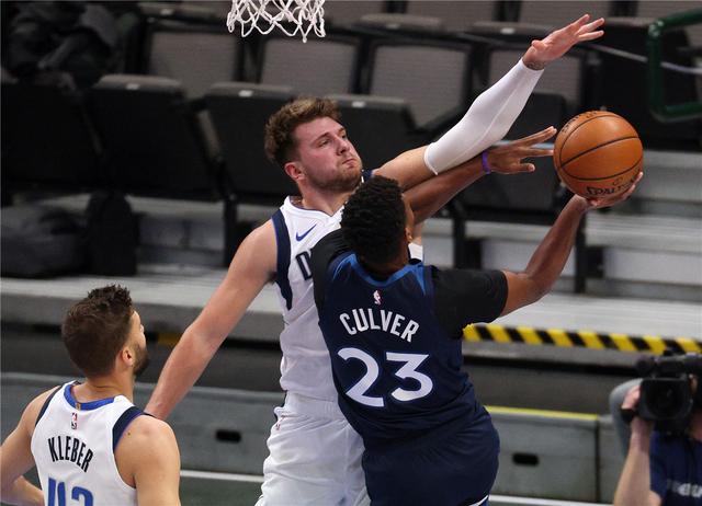 季后赛后的 季后赛后的