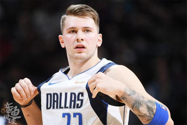 背后都藏着 背后都藏着