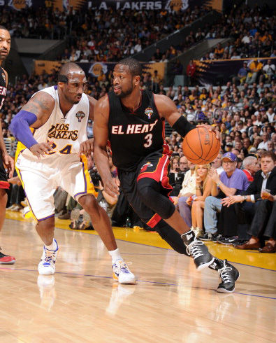 篮板卡位同 篮板卡位同